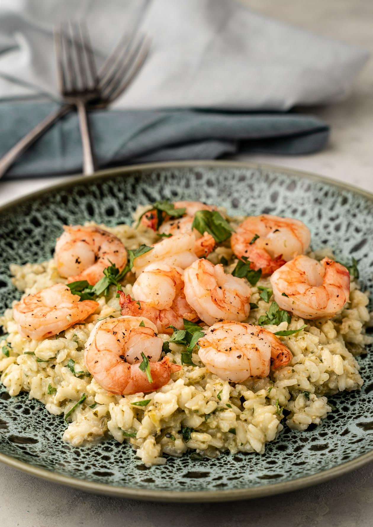 Risotto met gegrilde scampi en pesto