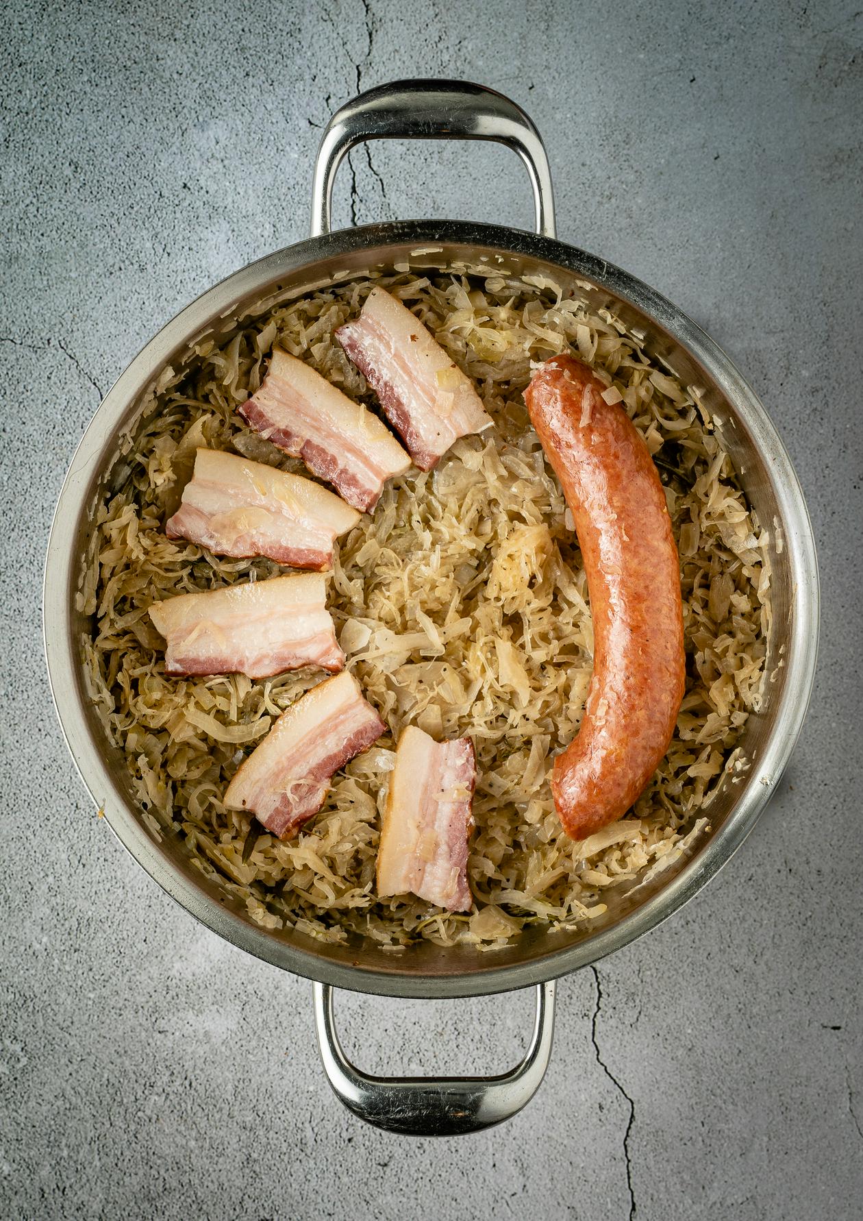 Zuurkool met worst en spek